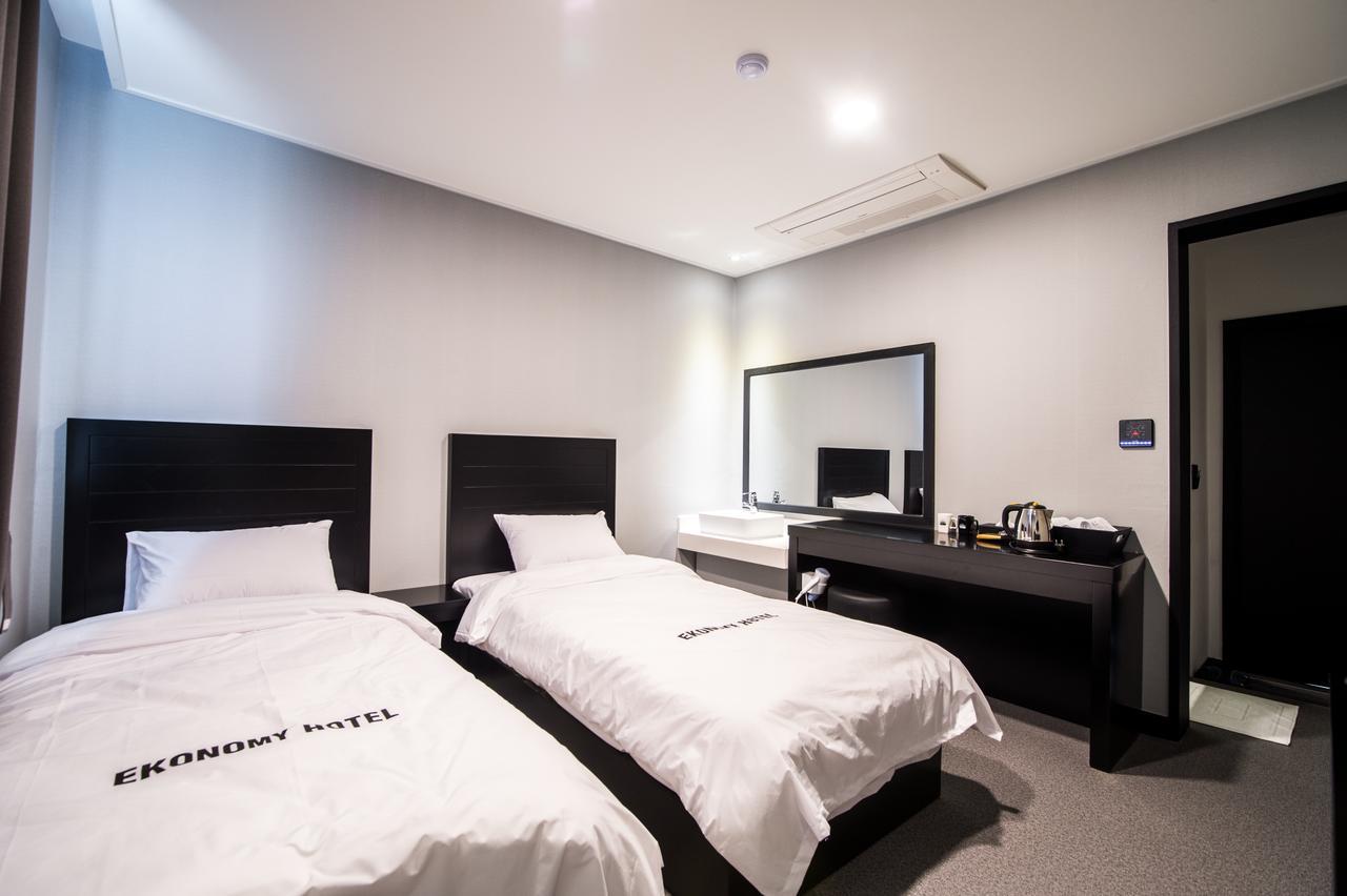 Ekonomy Hotel Jeongseon Dış mekan fotoğraf