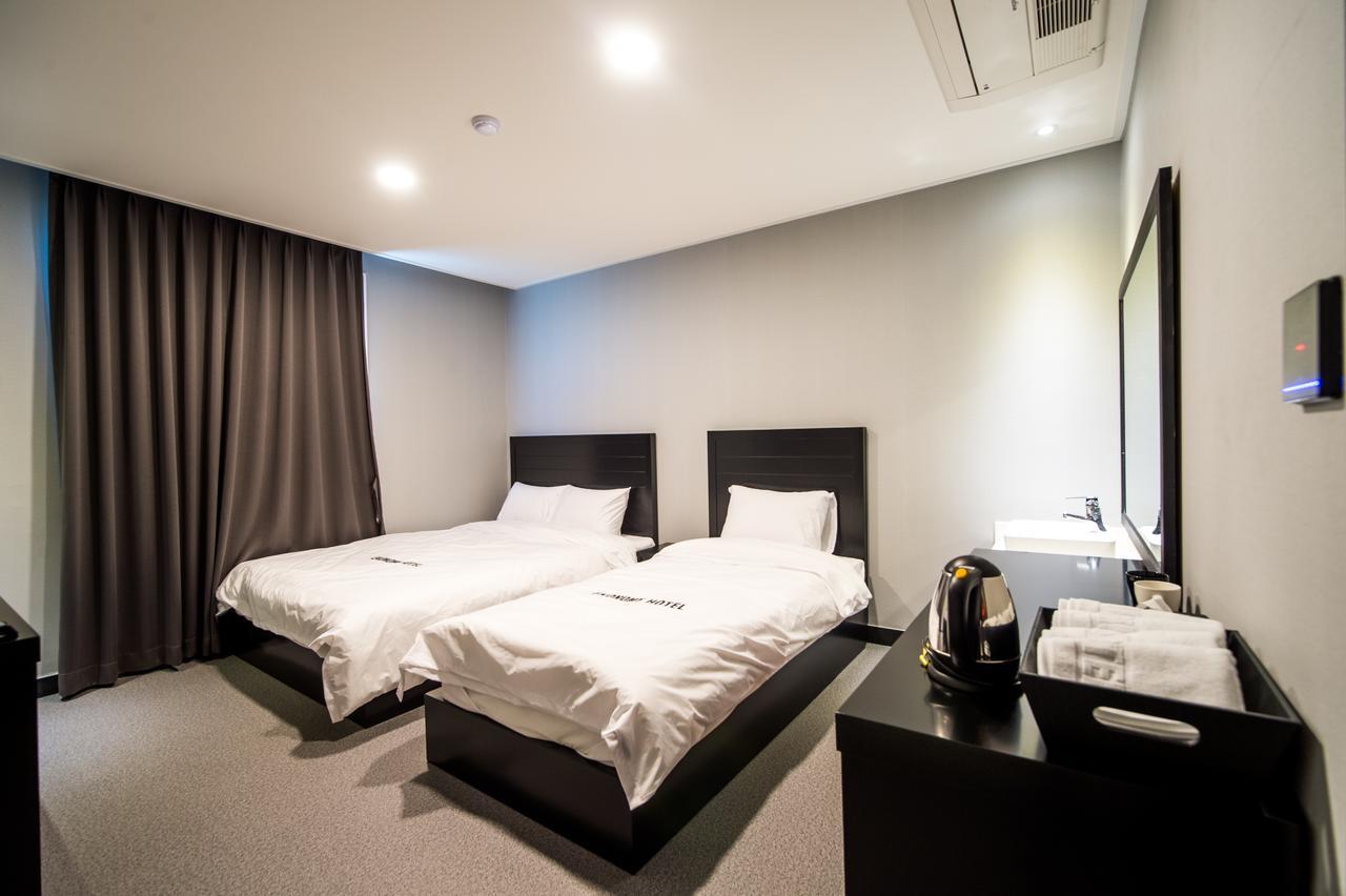 Ekonomy Hotel Jeongseon Dış mekan fotoğraf